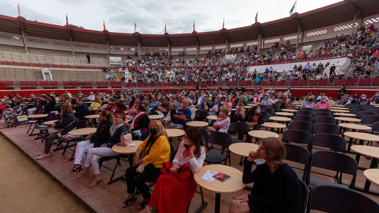 Les Arènes de Mont-de-Marsan étaient bien remplies pour le spectacle « Aires de mujer » © S. Zambon | Dpt 40
